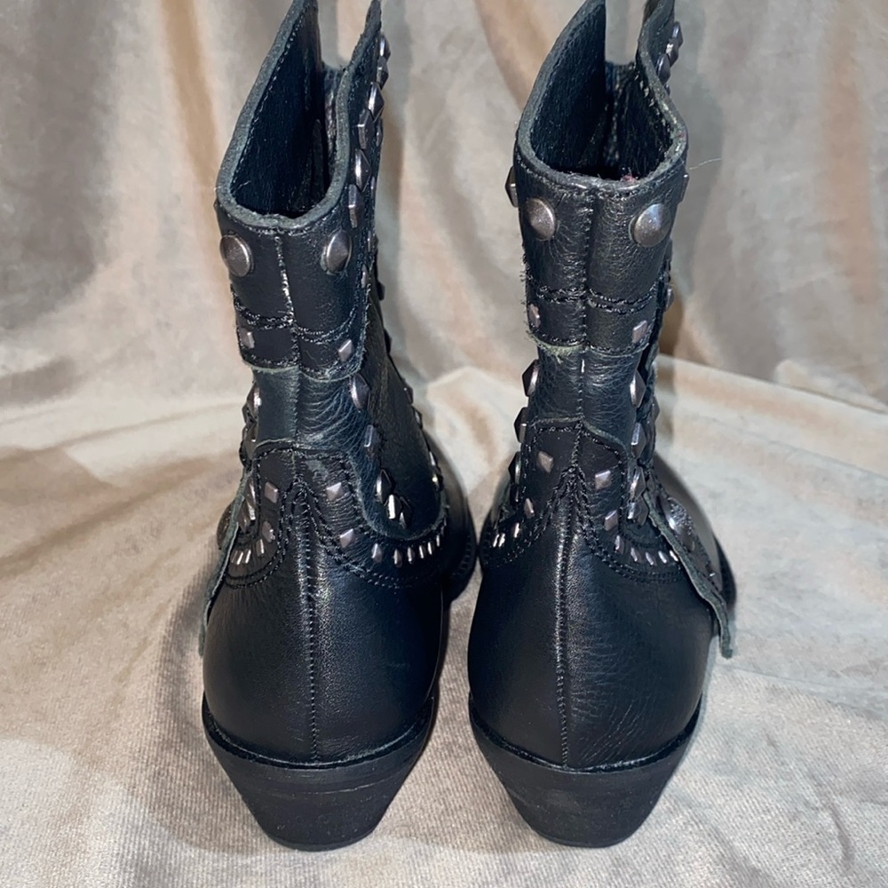 Vince Camuto Distressed Leather Mid Calf Black women’s size 8 🆕 - Picture 5 of 8